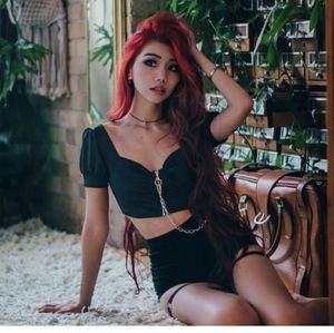 Sweetheart Neckline Puff Sleeve Crop Top (Anise)